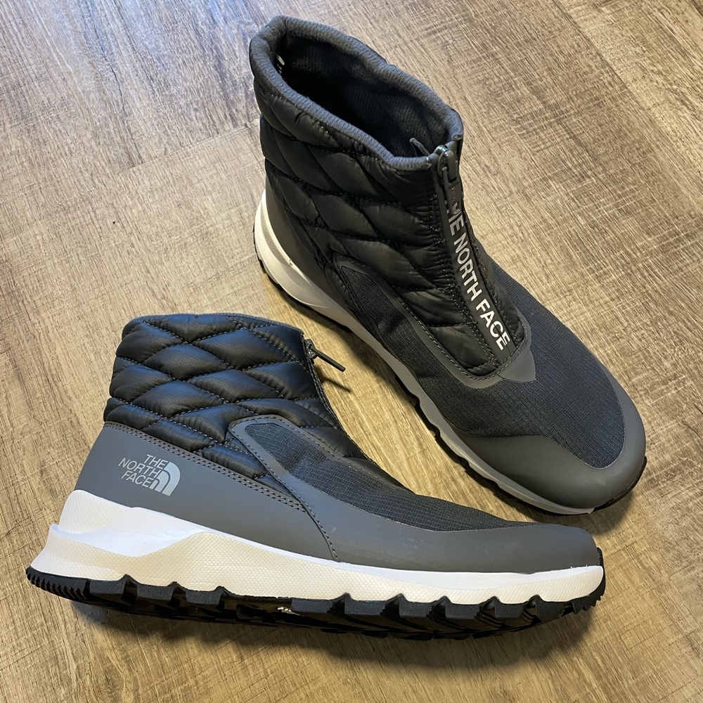 The North Face Thermoball Progressive Zip Boots. Grey. Size 9, fits women’s 8.